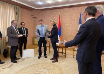 «Անալիտիկոն»-ի խմբագրության կողմից
